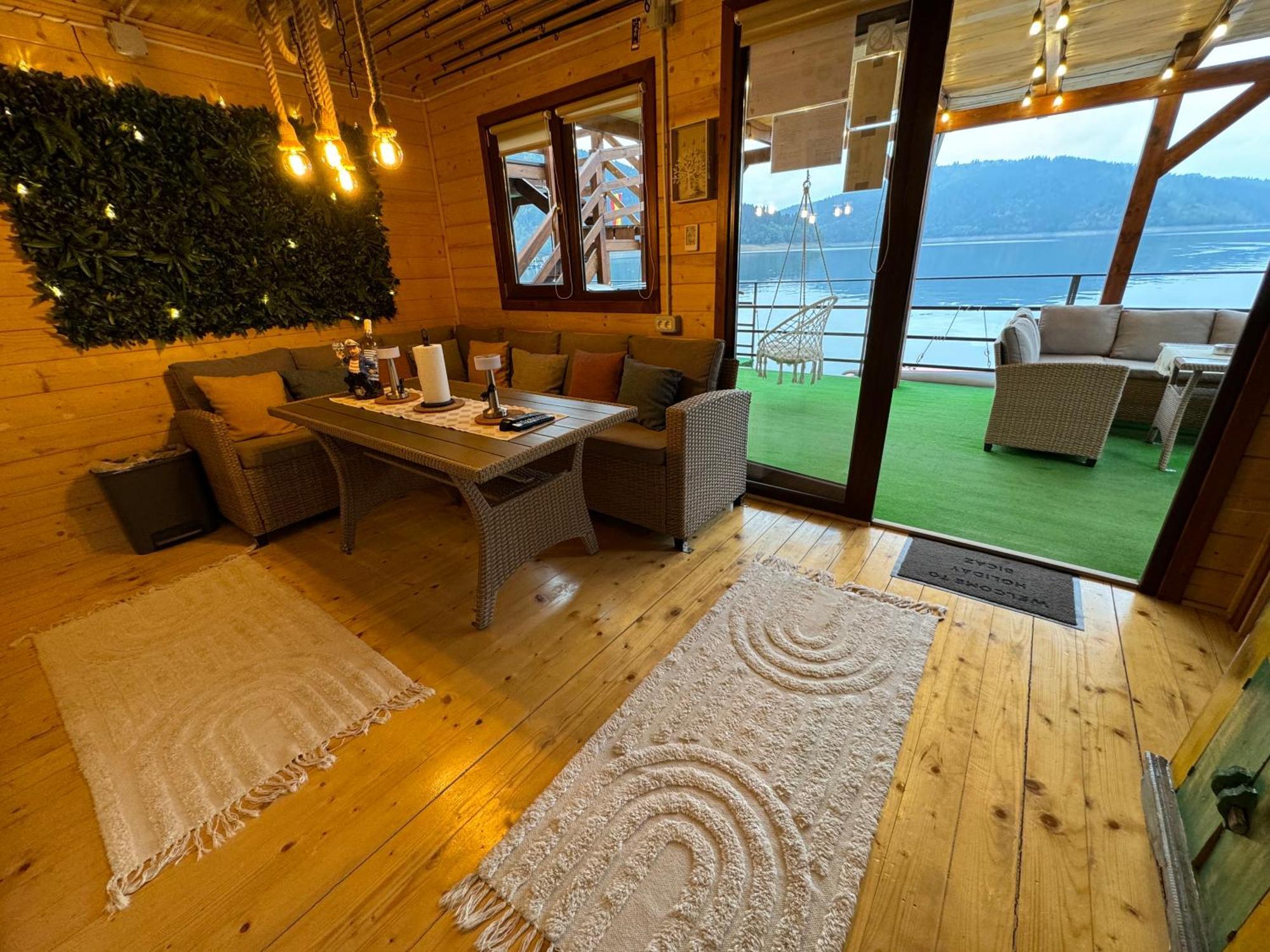 Holiday Bicaz Bungalows On The Lake Exterior foto